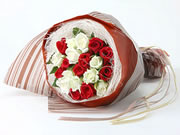 “Clutched” Rose　Red & White