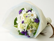 "Clutched" Bouquet Pure White
